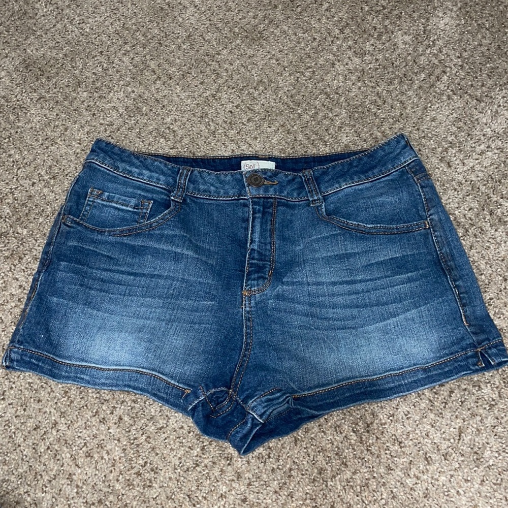 SO high waisted denim short